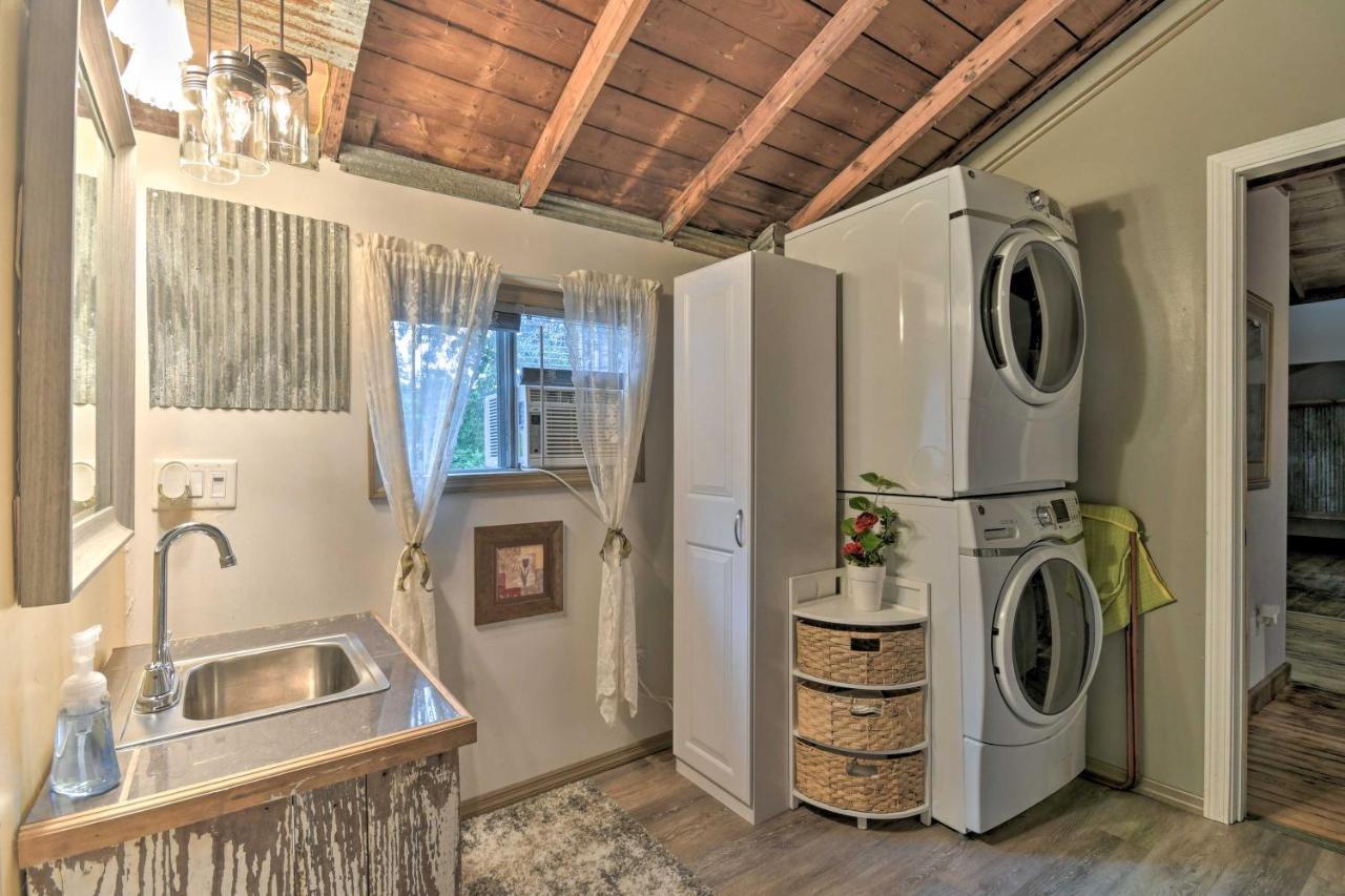 Rustic Chic Home About 1 Mi To Dtwn Hot Springs! Exterior photo